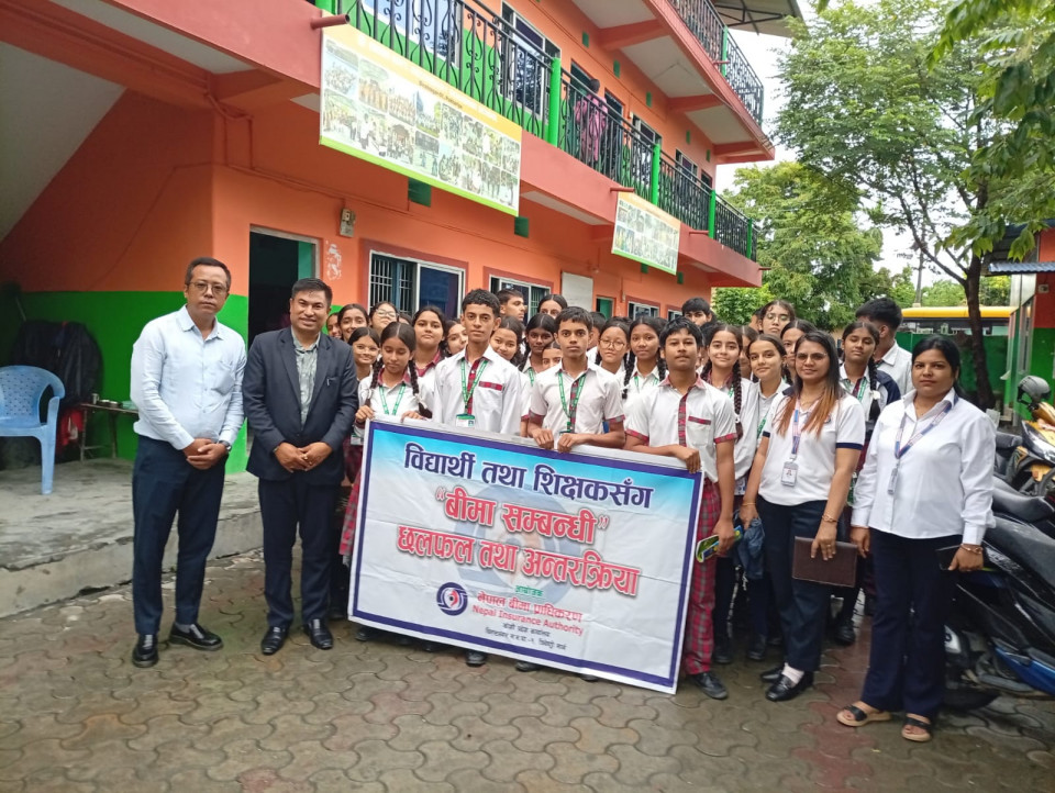 जेम्स इन्टरनेशनलका विद्यार्थीलाई बीमासम्बन्धी अभिमुखीकरण