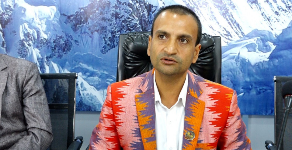१५ दिनभित्र नागढुंगा–मुग्लिङ सडकका १८२ विद्युत पोल सार्न संसदीय समितिको निर्देशन