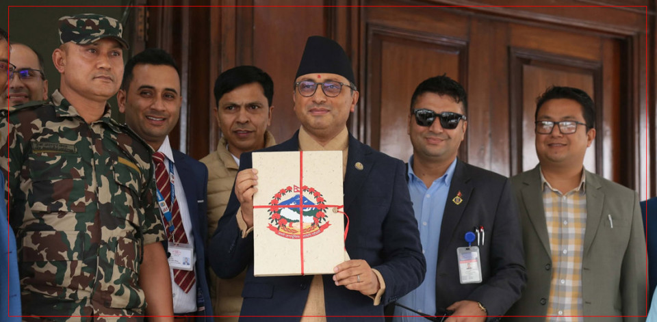 नेपाली कागजको फाइलमा बजेट, सिंहदरबारमा मन्त्रिपरिषद् बैठक सुरु