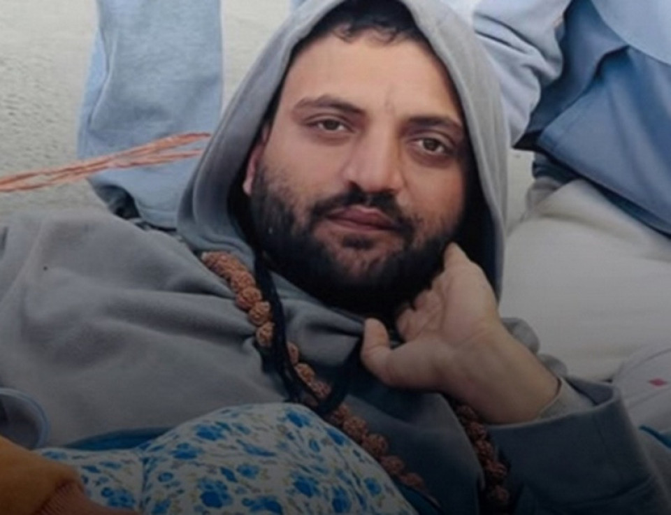 अनसनरत डा. निकोलस भुसाललाई उपचारका लागि वीर अस्पताल लगियो