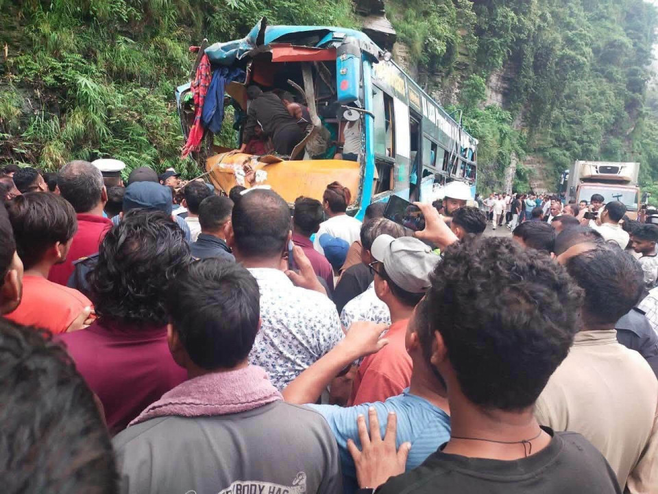 मुग्लिङ-नारायणगढ सडकखण्डमा भएको दुर्घटनामा घाइतेको सङ्ख्या ३३ पुग्यो