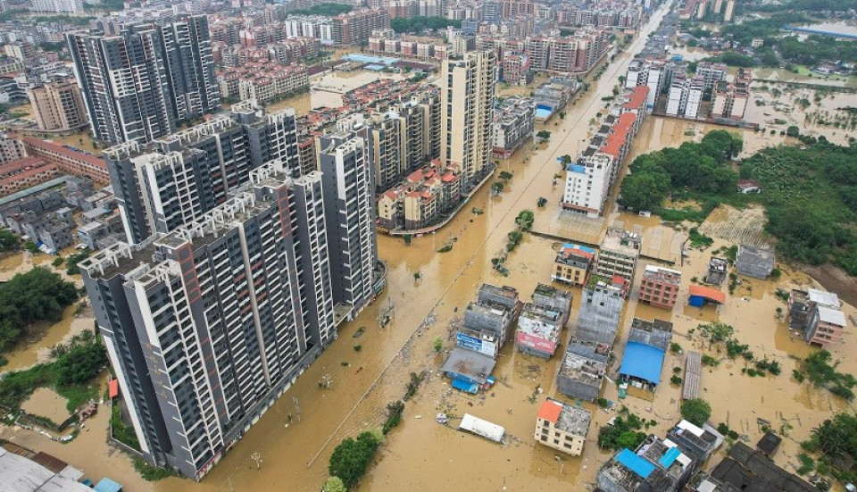 चीनमा बाढीपहिरोका कारण बीमा कम्पनीहरुमा पर्यो ४४० मिलियन डलरबराबरको ९५ हजार दाबी