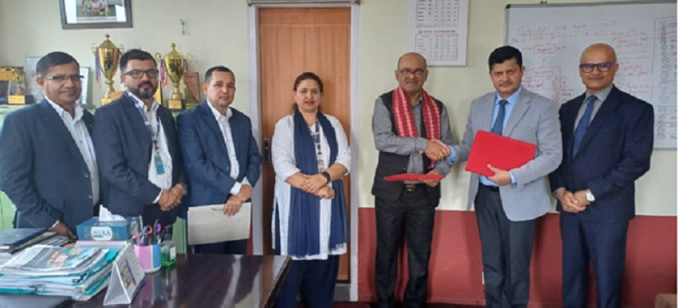 समृद्धि फाइनान्सका नवनियुक्त अध्यक्ष मिश्रद्वारा सपथ ग्रहण