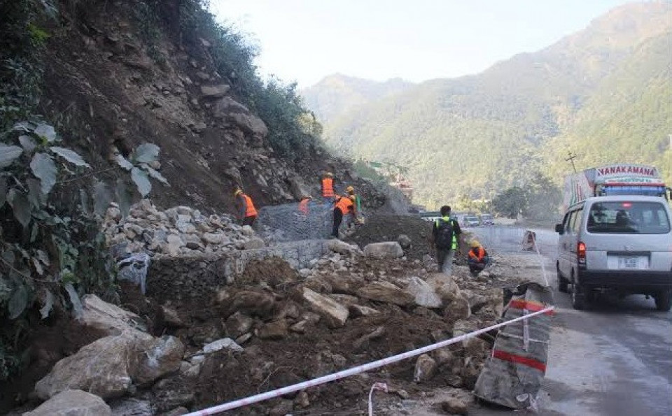 मनसुन सक्रिय भएसँगै नागढुङ्गा–मुग्लिङ सडकका लागि विशेष कार्ययोजना लागू, अवरुद्ध भए तत्काल खुलाइने