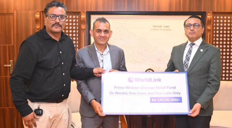 वर्ल्डलिंकद्वारा प्रधानमन्त्री दैवी प्रकोप उद्धार कोषमा १ करोड १ लाख सहयोग