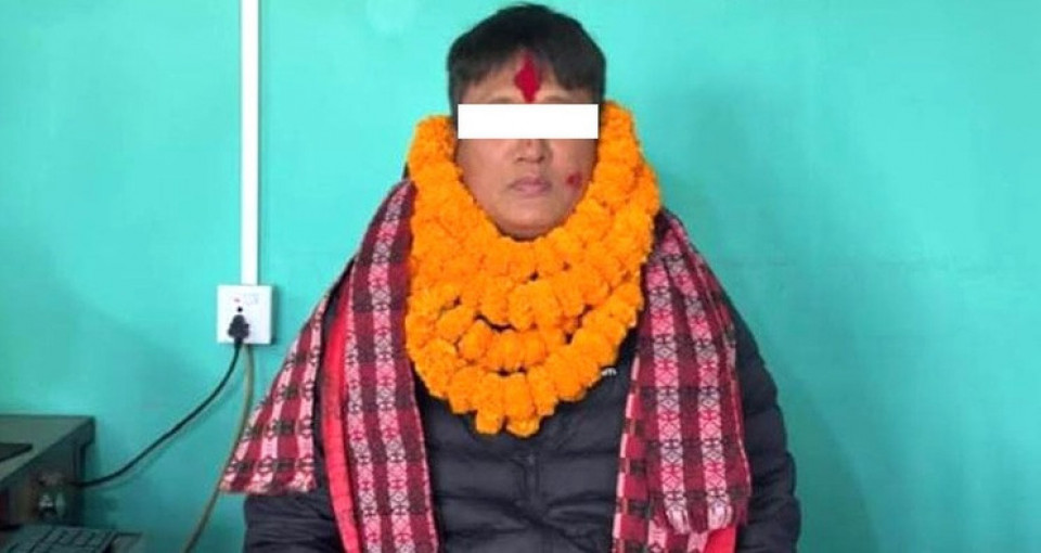 ६ लाख ६५ हजारसहित विराटनगर विमानस्थलबाट पक्राउ परे उपसचिव तामाङ