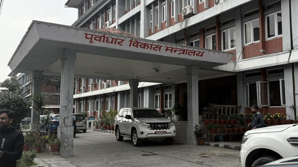 ४४ निर्माण व्यवसायीको इजाजतपत्र स्वतः खारेज