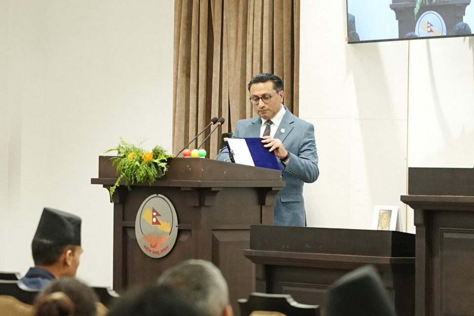 उपभोगमै अडिएको अर्थतन्त्र, उत्पादन अझै कमजोर
