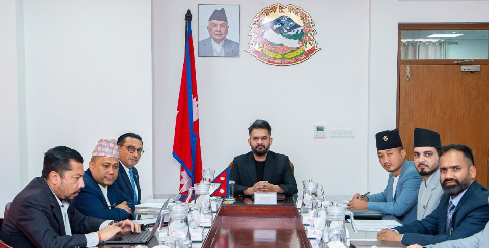 आगामी ५ वर्षभित्र आर्थिक वृद्धिदर ७ प्रतिशत बढाउने सरकारको प्रतिबद्धता, गरिबी दर १०% मा झार्ने