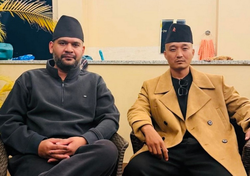 प्रधानमन्त्रीलाई भेट्न पुगे गृहमन्त्री गुरुङ