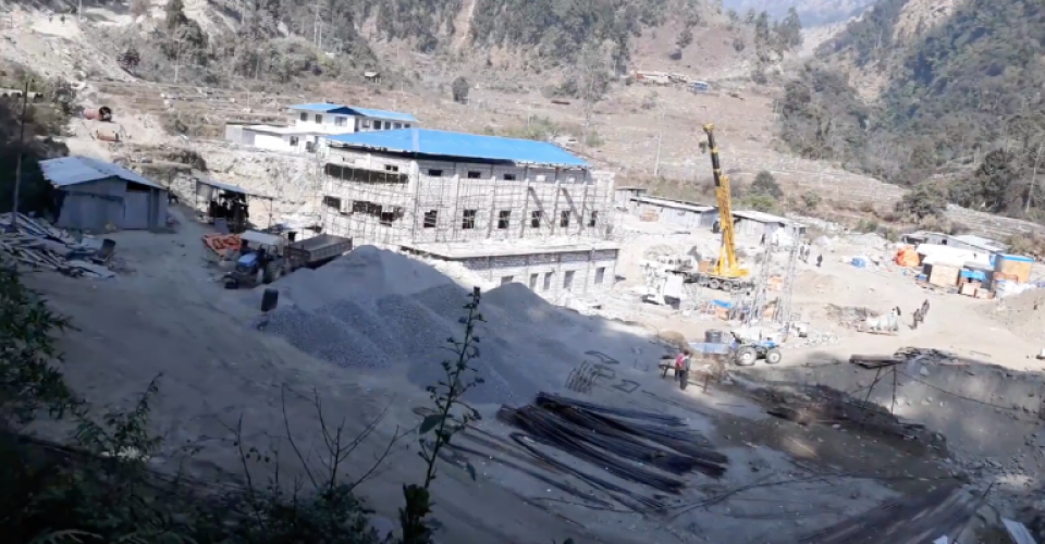 अर्बौं लगानी भएका चार जलविद्युत् आयोजना रोक्न दबाब, प्रशासनसँगको सहमति दुई दिनमै अस्वीकार
