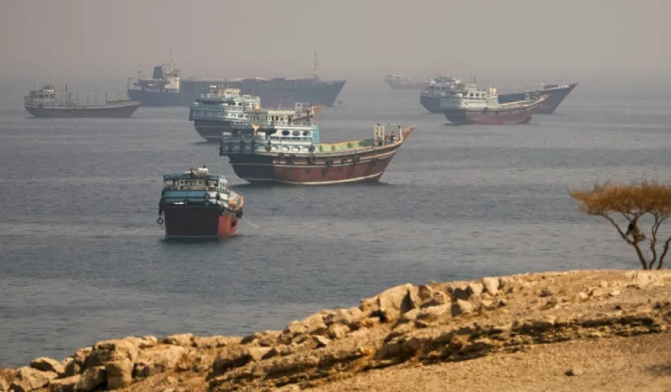 स्ट्रेट अफ हर्मुजलाई प्रतिबन्धित क्षेत्र घोषणा गरी नयाँ जलमार्ग सार्वजनिक गर्ने इरानको तयारी