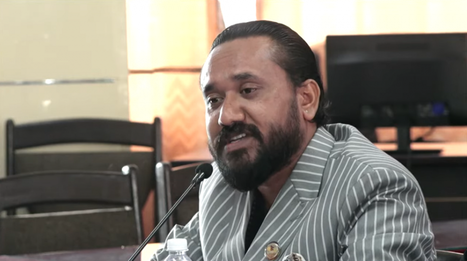 प्रहरी पोसाक खरिदमा अनियमितताको आरोप, खगेन्द्र सुनार भन्छन्– मुख्यालय बिचौलियाको कब्जामा