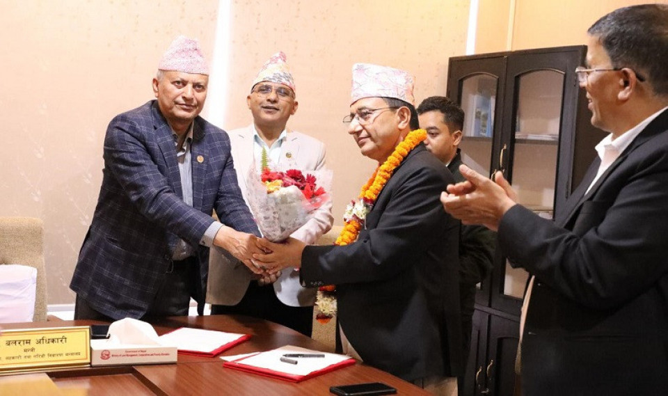सहकारीका बेथिति सुधार्न प्राधिकरणका अध्यक्षलाई मन्त्री अधिकारीको निर्देशन