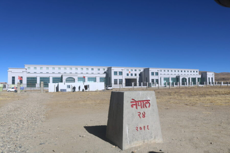 कोरला नाकाको व्यापारमा वर्षाको धक्का : कालीगण्डकी करिडोर ठाउँठाउँमा अवरुद्ध, सडक खुल्न ३ देखि ६ दिन लाग्न सक्ने