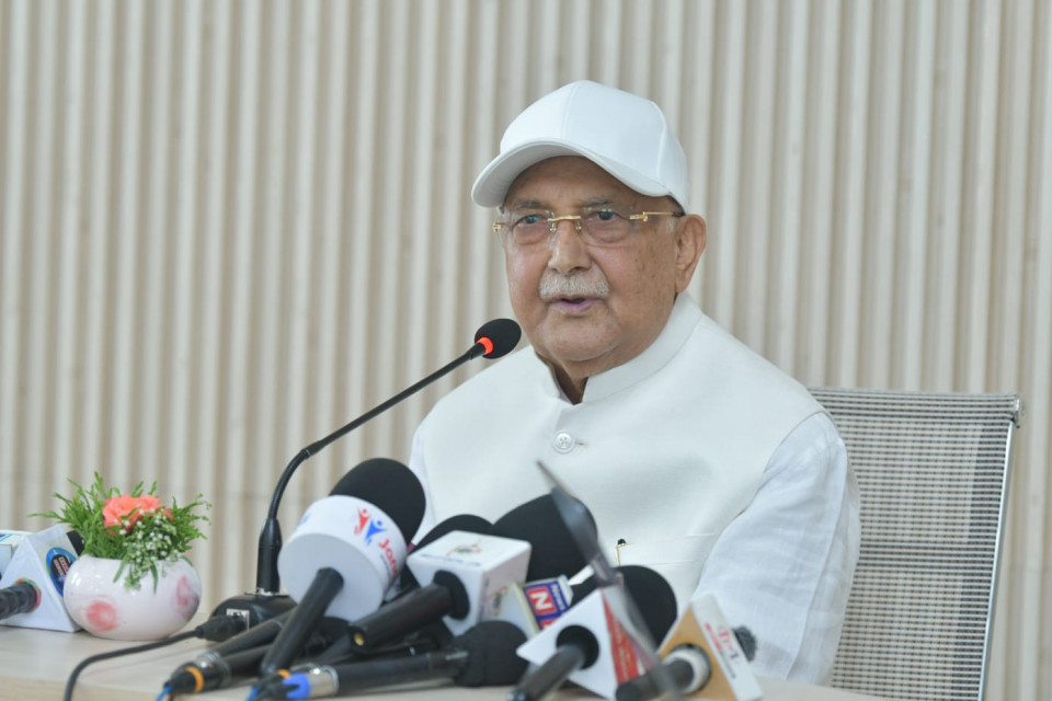 राहत कोष भरियो, पीडितको पेट भरिएन : ओली