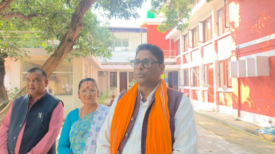 मधेश सरकारबाट बाहिरियो एमाले, मन्त्रीहरुले बुझाए राजीनामा