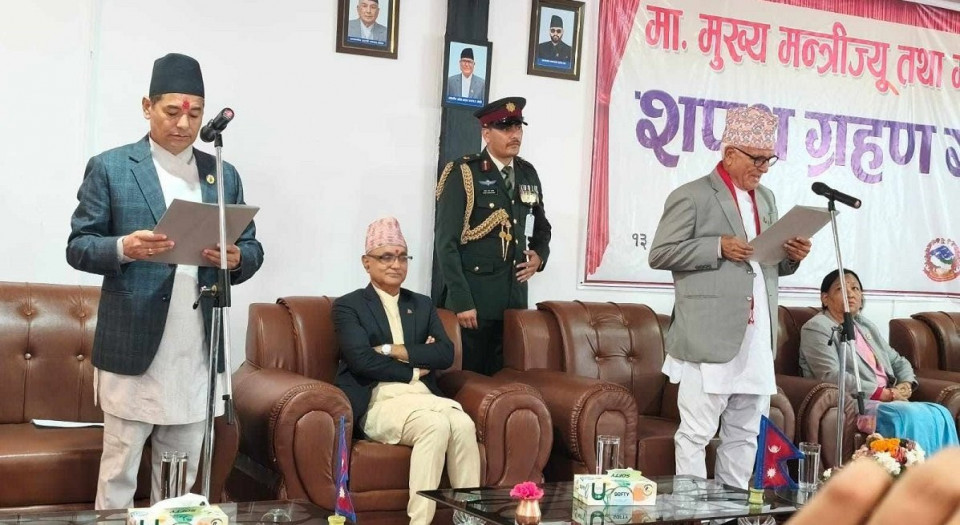 कर्णालीमा शाहीले लिए मुख्यमन्त्रीको शपथ, मन्त्रालय भागबन्डा नमिल्दा एक्लै सम्हाले सत्ता