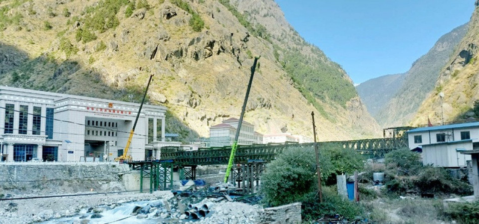 रसुवागढी मितेरी पुलमा दुई दिन मालवाहक सवारी आवतजावत बन्द