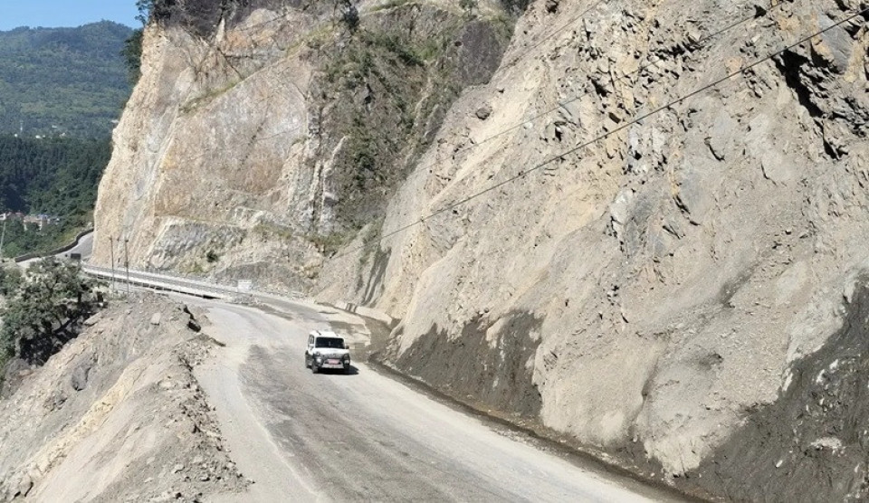 अवरुद्ध काठमाण्डौ–मुग्लिन–नारायणगढ सडकखण्ड पुनः सञ्चालनमा
