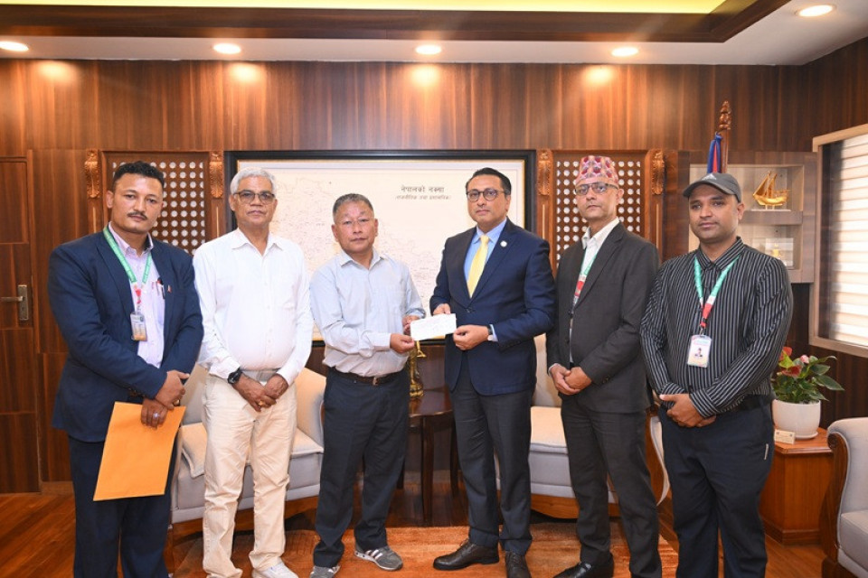 नेरूडे मिर्मिरे लघुवित्तद्वारा दैवी प्रकोप उद्धार कोषमा २८ लाख २० हजारभन्दा बढी सहयोग