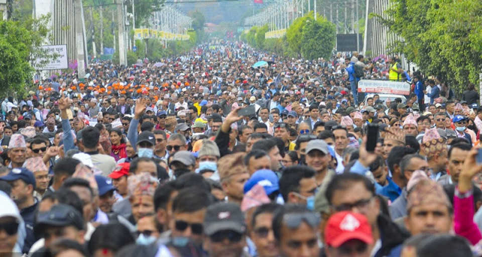 शिक्षक र प्राध्यापकहरूलाई राजनीतिक गतिविधि गर्न पूर्ण रूपमा निषेध गर्ने रास्वपाको वाचा