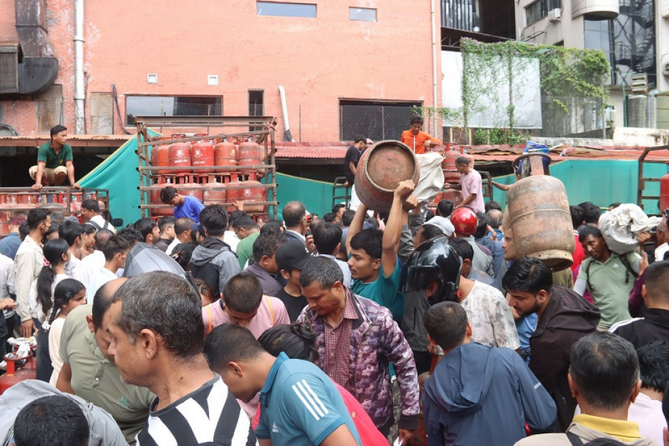 बुधबारपछि संयुक्त ग्यास बिक्री बन्द, बिहीबारदेखि डिलरबाटै किन्नुपर्ने