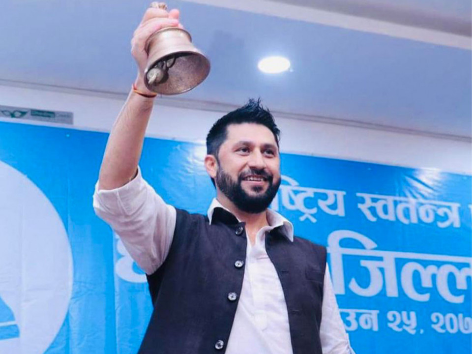 चितवन २ मा रविले उछिने, पछ्याउनेको कति मत ?