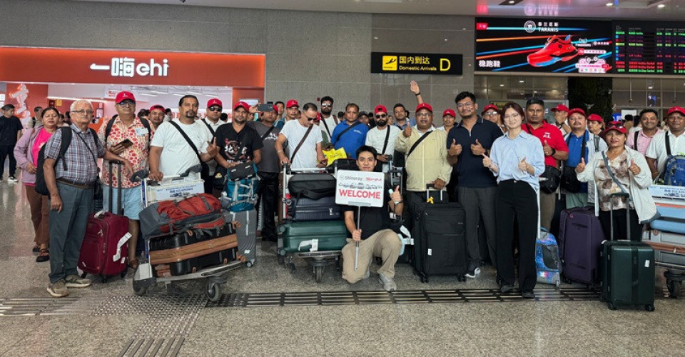नेपाली अटो मेकानिकले चीनको SAIC कारखानामा ईभी प्रविधिको प्रत्यक्ष अवलोकन गरे