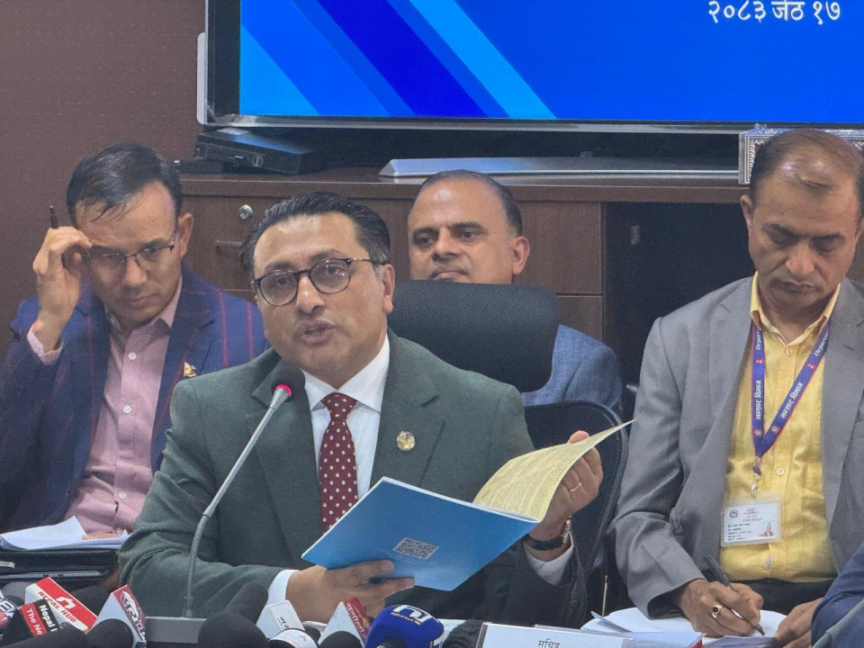 ‘२४ रुपैयाँ भ्याट तिर्न नमान्ने, तर ८५ अर्बको विद्युत् पूर्वाधार चाहिने ?’