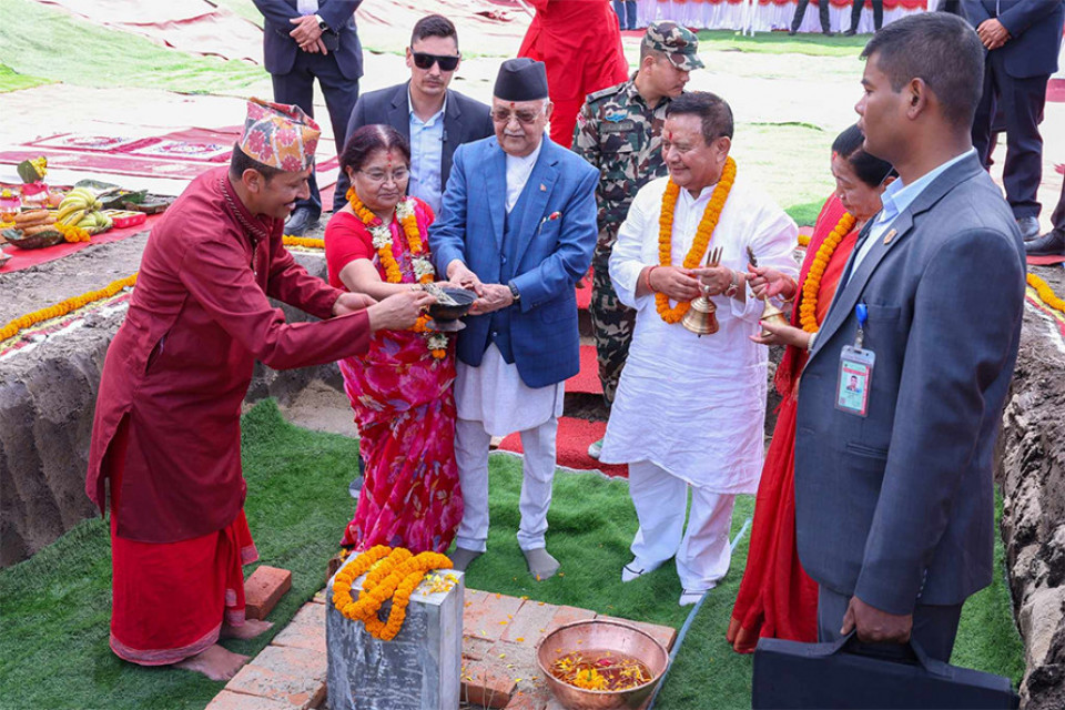 पार्टी कार्यालय बनाउन दानमा जग्गा लिएको एमालेलाई सर्वोच्चको झट्का, हक हस्तान्तरणमा रोक